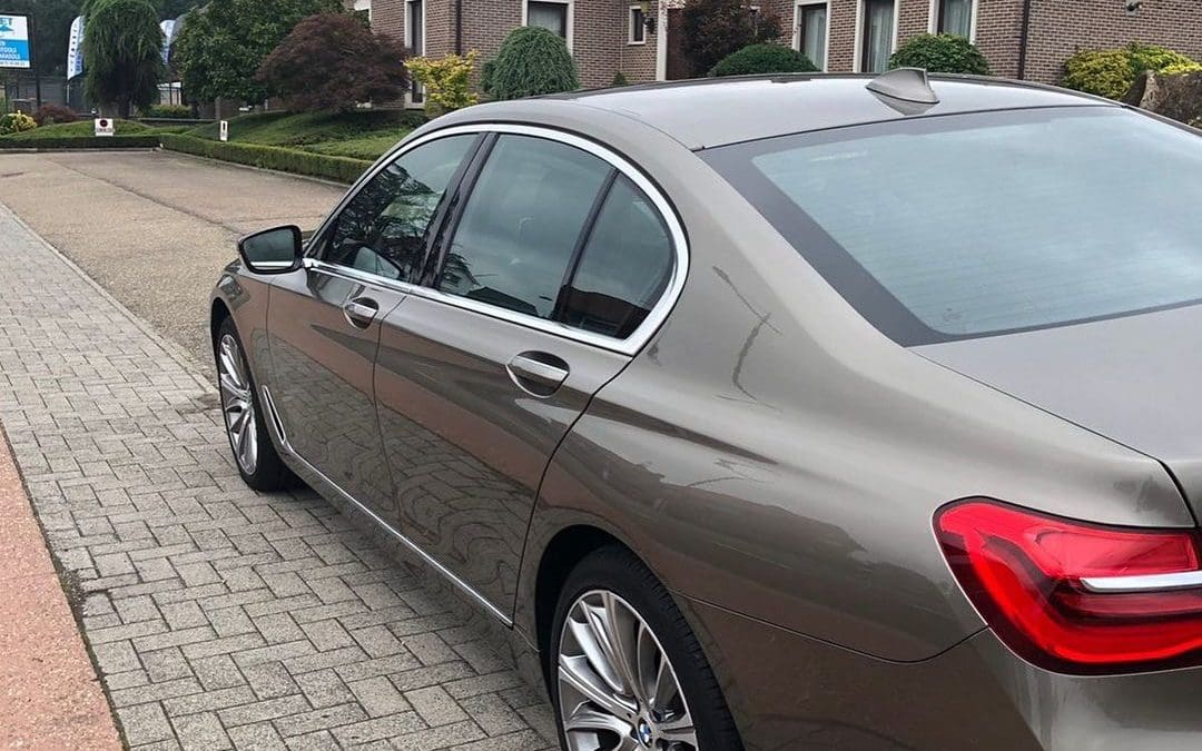 Transfer to Belgium! #amsterdam #businesstraveller  #schiphol #carservice #airpo...