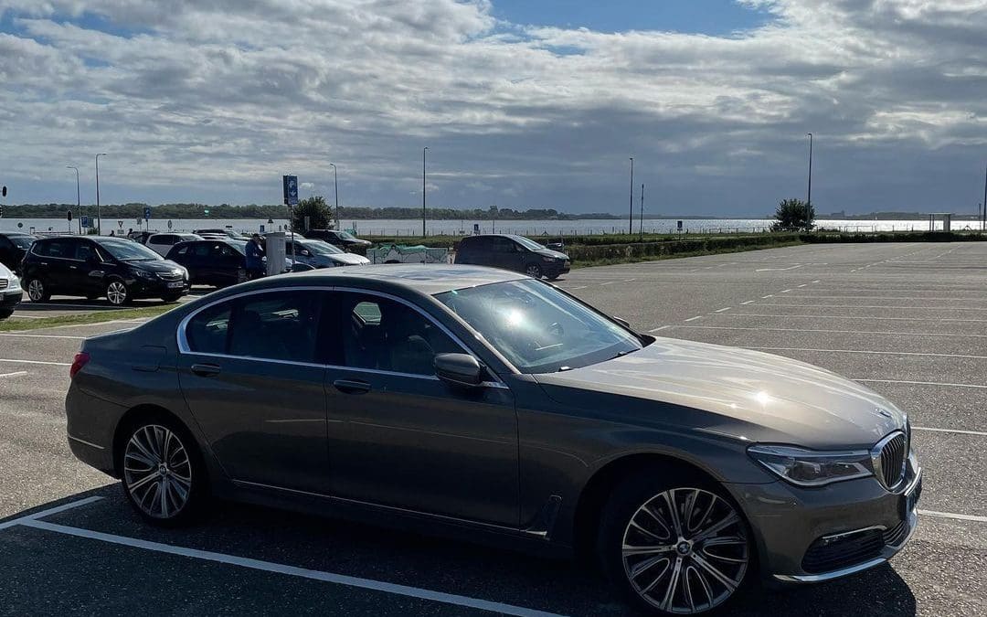 Transfer back to Amsterdam from Zeeland.

Curious about what we can do for you? ...
